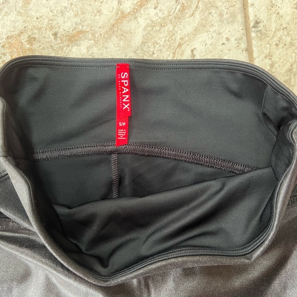 SPANX Faux Leather Moto Black Leggings, size Small - Picture 9 of 13